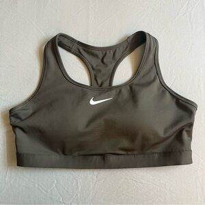 Nike Women’s Swoosh Medium Support Padded Sports Bra